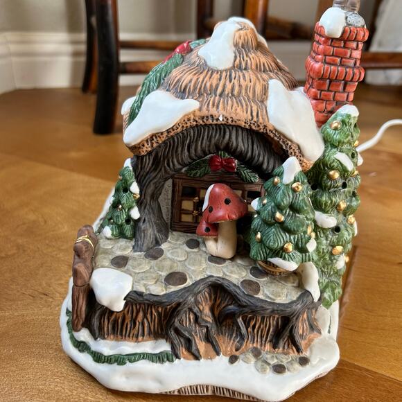 FITZ and FLOYD Holiday Hamlet Tavern In The Woods - Enchanted Forrest w/ BOX - Picture 9 of 15